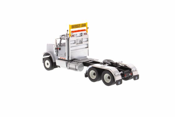 1:50 International HX520 Tandem Tractor - LIGHT GREY, 71005 Online now