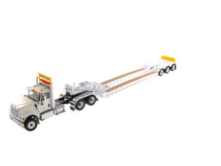 1:50 International HX520 Tandem Tractor with XL 120 Trailer. Including both rear boosters - White, 71015 Online now