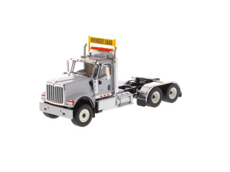 1:50 International HX520 Tandem Tractor - LIGHT GREY, 71005 Online now