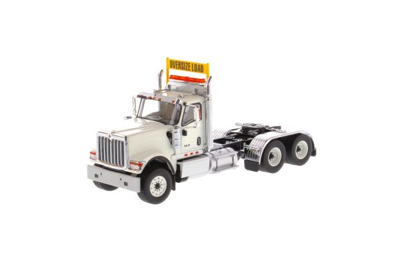 1:50 International HX520 Tandem Tractor - WHITE, 71001 Hot on Sale